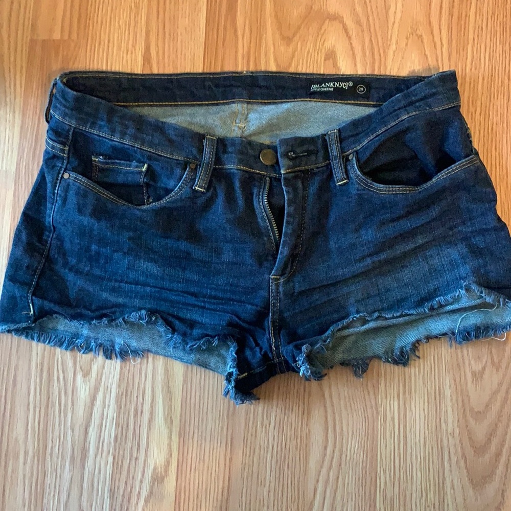 Cute cut off jean shorts! Size 29.